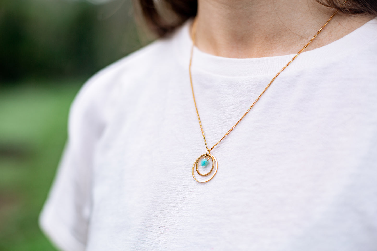 Turquoise stone circle necklace