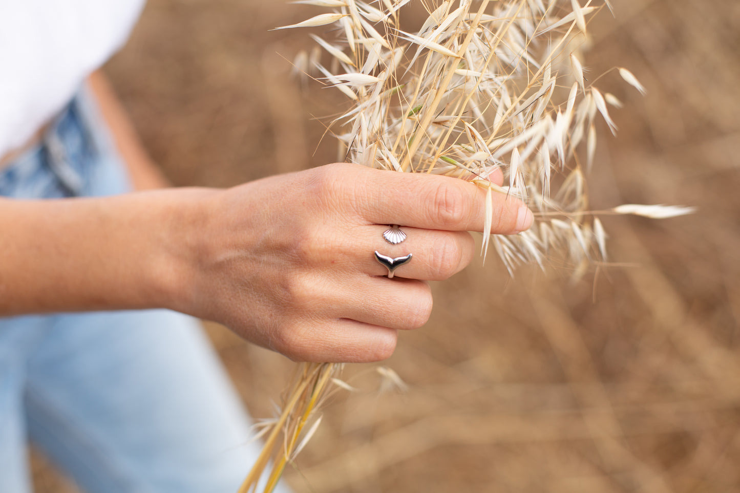 Whale tail and shell ring  silver colour