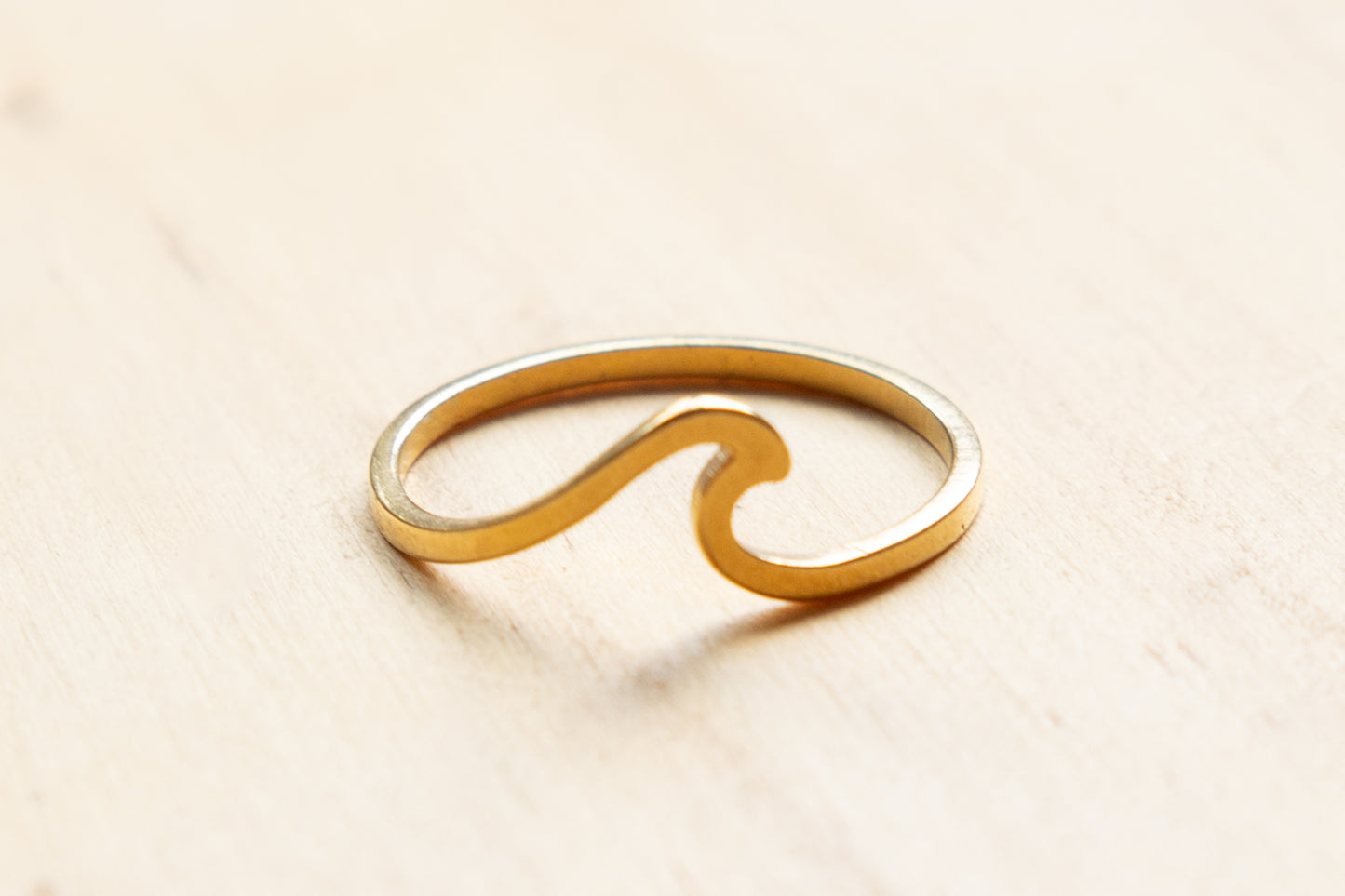 Wave ring gold plated