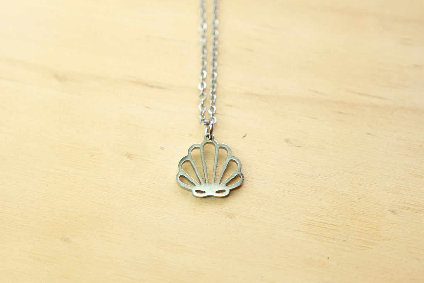 Shell necklace silver stainless steel